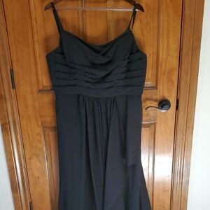 Classic Black Sleeveless Evening Dress